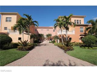 522 Avellino Isles Cir, Naples FL  34119-2379 exterior