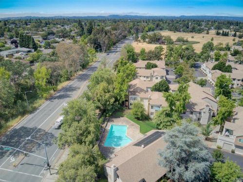 2514 Westberry Dr, Santa Rosa CA 95403-4134 exterior