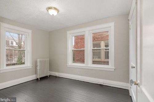 2315 Penn St, Harrisburg PA  17110-1046 exterior