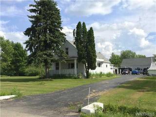 1261 Gowans Rd, Angola NY  14006-9508 exterior