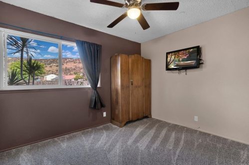 10121 Paseo Palmas Dr, Lakeside CA  92040-2342 exterior