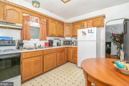 7 2nd St, Highspire PA  17034-1001 exterior