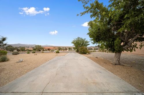 26558 Lakeview Dr, Helendale CA  92342-7804 exterior