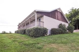 1062 Whiteside Hill Rd, Wartrace, TN 37183-3029