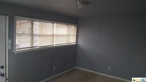 548 Newton Ave, Seguin TX  78155-3617 exterior
