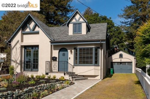 1143 Harvard Rd, Oakland, CA 94610-1156