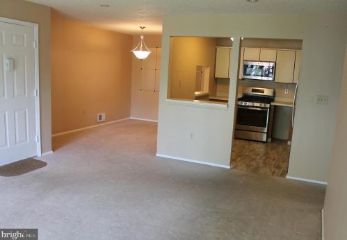 17 Mendrey Ct, Lawrence Township NJ  08648-2661 exterior