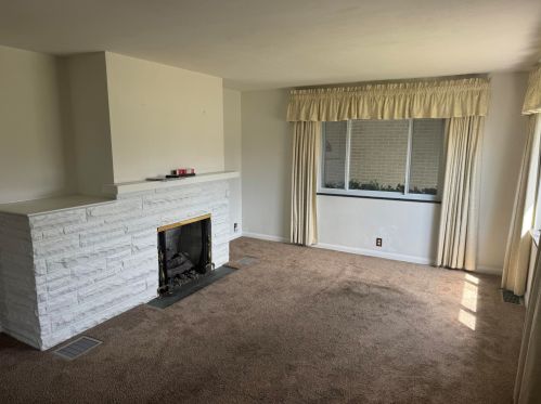 1913 Fairway Dr, Springfield OH 45504-1218 exterior