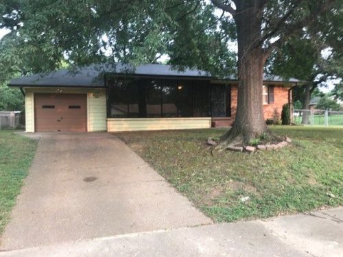 7280 Renda St, Millington, TN 38053-3824