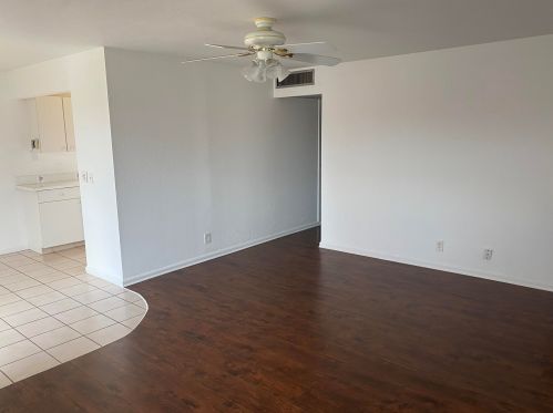 516 Saxony K, Delray Beach FL  33446-1042 exterior