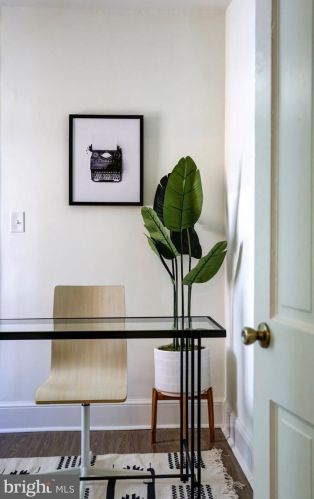 527 Howard Ave, Lancaster PA  17602-4421 exterior