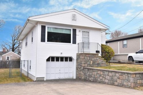 11 Sherman Ave, Providence, RI 02911-3022