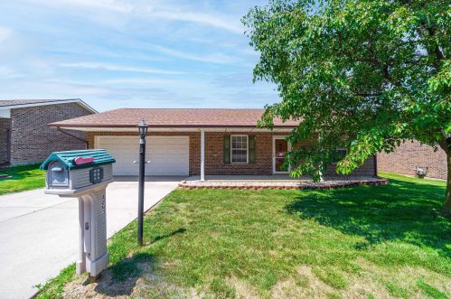 1528 Hawke St, Bellefontaine, OH 43311-9650