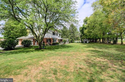 800 Side Dr, Upton, PA 17225-1369