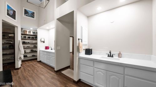 16012 10th St, Phoenix AZ  85022-3100 exterior