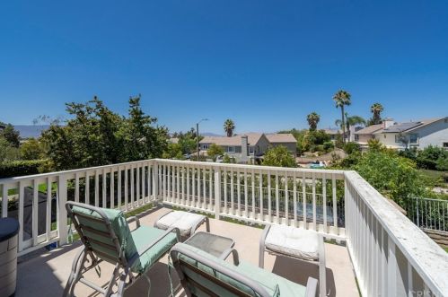 27543 Courtview Dr, Santa Clarita CA  91354-1601 exterior