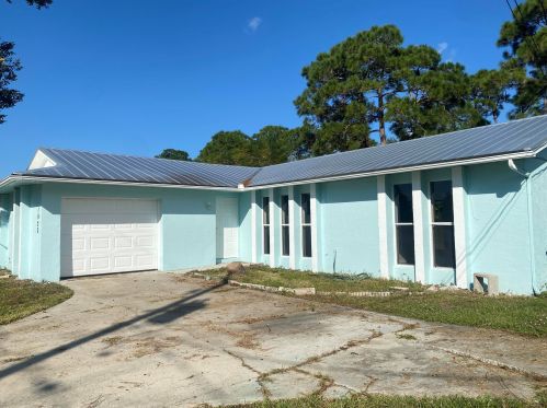 1925 Bellevue Ave, Fort Pierce FL  34953-1038 exterior