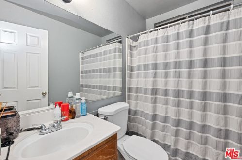 44217 Gillan Ave, Lancaster CA  93535-3358 exterior