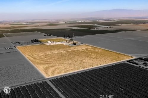 15414 Cuda Dr, Bakersfield CA  93307-9279 exterior