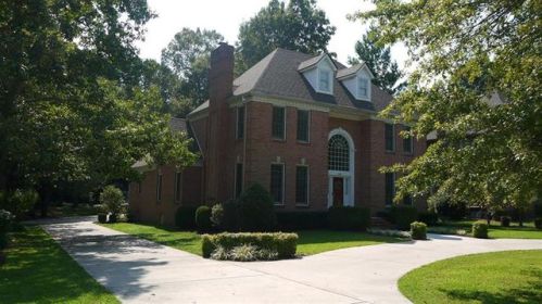 114 Blantonwood Dr, Tullahoma, TN 37388-5801