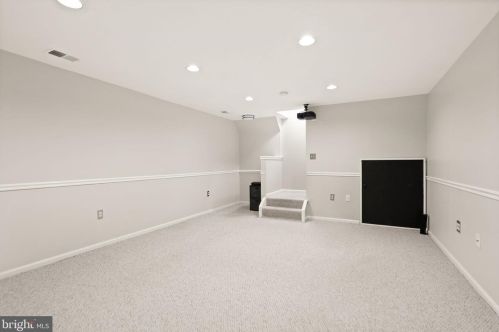 816 Anne St, Leesburg VA  20175-3426 exterior