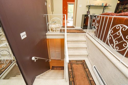 21 Manchester Dr, Bethpage NY  11714-3203 exterior