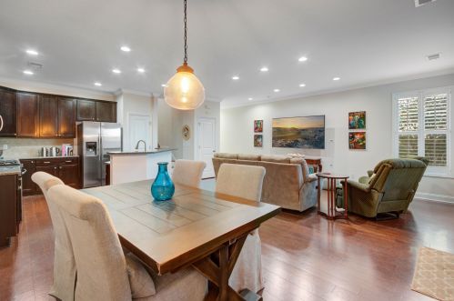 2096 Promenade Ct, Mount Pleasant SC  29466-7231 exterior