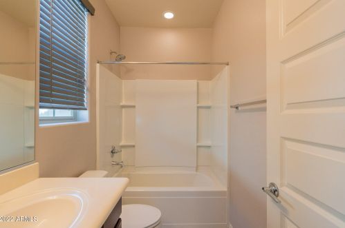 1720 Dogwood Ln, Gilbert AZ  85295-6042 exterior