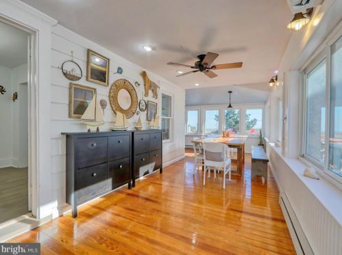 425 Bay Ave, Slaughter Beach DE  19963-4913 exterior
