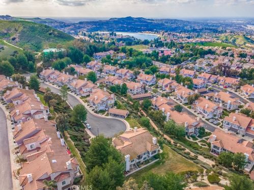 1005 Rising Sun Ct, Anaheim CA  92808-2407 exterior