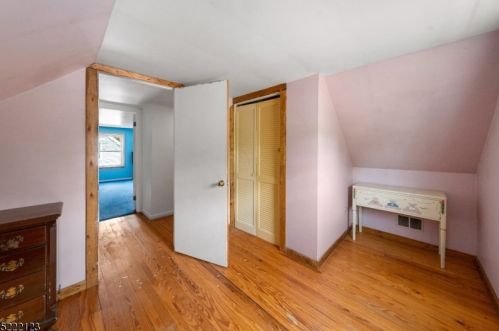 27 New York Ave, Flemington NJ  08822-1437 exterior