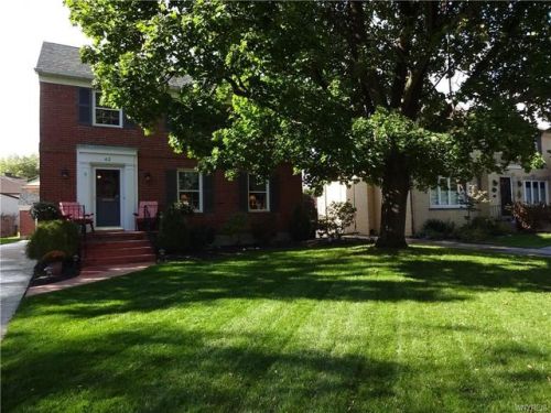62 Devonshire Rd, Buffalo, NY 14223-1915