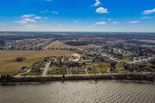 3357 Pebble Beach Ct, Green Bay, WI 54311-7268