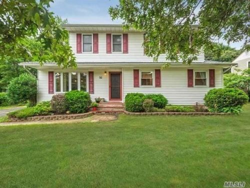95 Rosemary Ln, South Setauket, NY 11720-4413