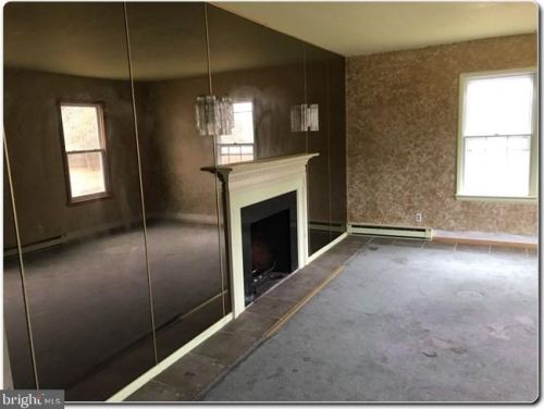 4883 Lake Rd, Newfield, NJ 08344-4826