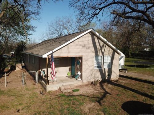 303 Fountain St, Salina OK  74365-2617 exterior