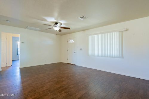 4220 16 Dr, Phoenix AZ  85015-1426 exterior