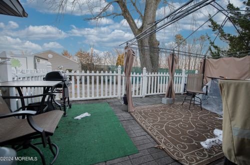 182 Esmeralda Ct, Bricktown NJ  08724-7106 exterior