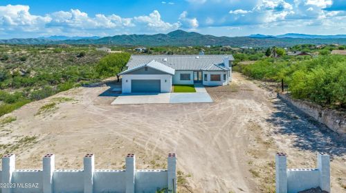989 Fuego Ct, Nogales, AZ 85648-2917