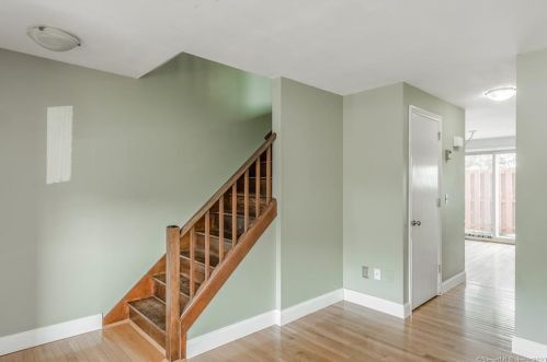 187 Homestead St, Manchester, CT 06042-3065