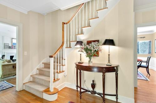 436 Frogtown Rd, New Canaan, CT 06840-4411