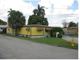 7604 68th Pl, Miami, FL 33166-2552