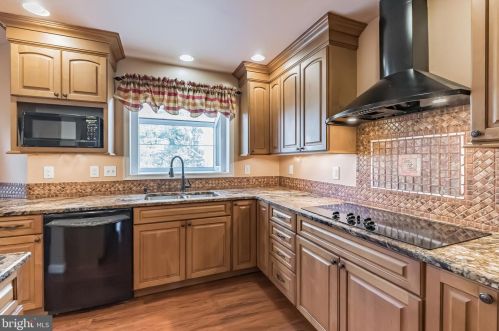 2879 Hickory Hill Rd, Norristown, PA 19403-4712