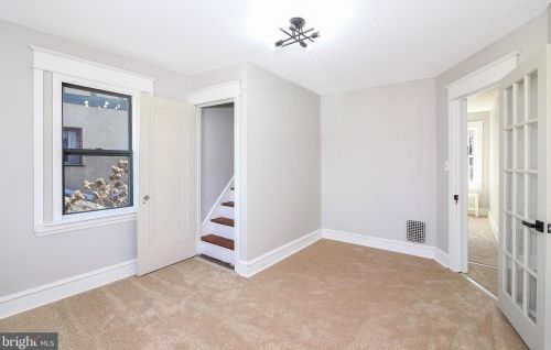 33 Aberdeen Pl, West Deptford NJ  08096-2411 exterior