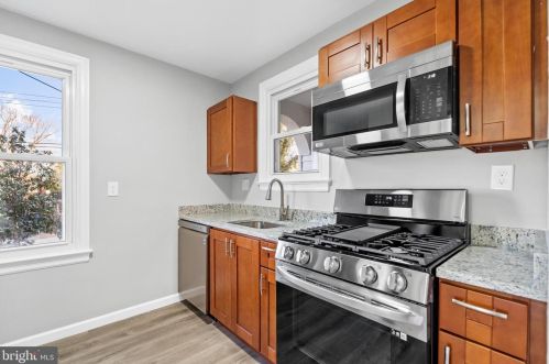 1135 Chaplin St, Washington DC  20019-4923 exterior