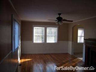 109 Pineland Ave, Jonesville, NC 28642-2640