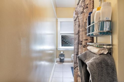 2129 B St, San Diego CA 92102-1848 exterior