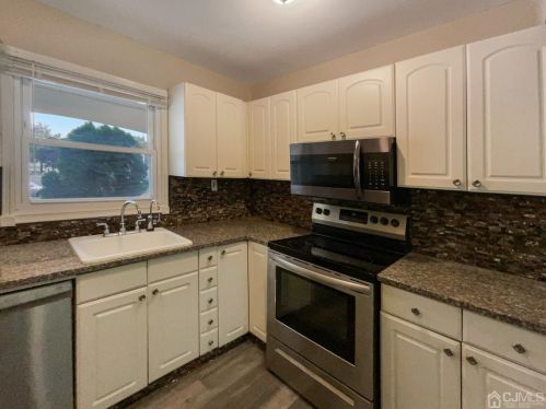 21 Morningside Dr, Old Bridge NJ  08857-2713 exterior