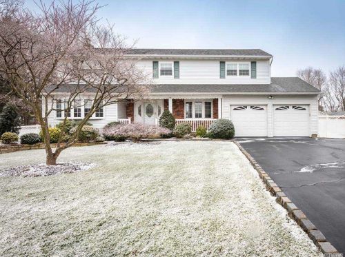 80 Cedar Rd, Elwood, NY 11731-4129