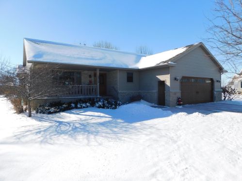 906 11th St, Benson, MN 56215-1310